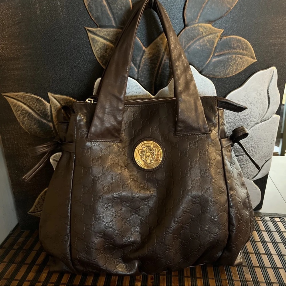 100% authentic Gucci Guccissima leather large bag